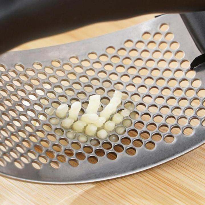 stainless-steel-garlic-press-manual-arc-garlic-masher-creative-ginger-garlic-chopping-tools-handheld-crusher-kitchen-gadgets-graters-peelers-slicers