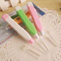 2021 New Cartoon LED Light Ear Pick Cleaner Spoon Flashlight Earwax Removal Tool Set Safe