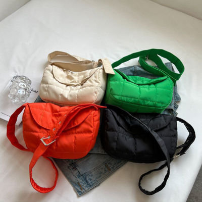 bangkokshop(B1906) กระเป๋าสะพายไหล่สีสดใส น้ำหนักเบา สําหรับผู้หญิง
