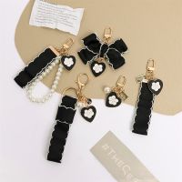 Retro Black Love Keychain Fashion Bow Ribbon Pearly Pendant for Women Girls Headphone Case Ornament Key Chains Couple Gift