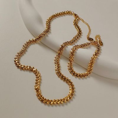 Chic appeal : FUTARA fish bone styles (necklace &amp; bracelet)