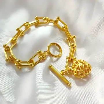 Gold deals chain hand