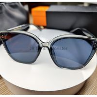 Hot Sale 2021 New Ready Stock Gabee G M X Kris Wu Collaboration Sunglasses 100 Uv Protected Black es Accentuated by Two Circular Pins