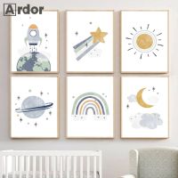 ☃ Planet Rocket Earth Art โปสเตอร์ Sun Rainbow Stars Moon ภาพวาดผ้าใบ Nordic เนอสเซอรี่พิมพ์ภาพผนังเด็กตกแต่งห้องเด็ก