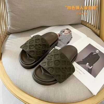 2023 new Slippers womens outerwear heightening Internet celebrity thick bottom non-slip foreign style new flat universal flip flops