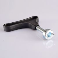 Free Shipping New Gearless Type Black Plastic Handle Golf Shoes Spike Wrench with Long Pegs Hot Sale