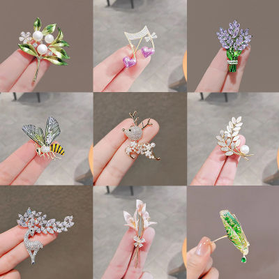 Korean version of all-match fashion simple clothing high-end pearl brooch clothing ornament corsage rhinestone personality silk scarf buckle pin