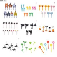 28 Styles Mini Kids Animal Farm Fruit Fork Cartoon Snack Cake Dessert Food Fruit Toothpick Lunch Party Decoration Random Color