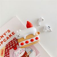 ﺴ 3D Cute Cartoon Strawberry Cat Silicone Bluetooth Wireless Earphone Case For Apple AirPods Pro For AirPods 2/1 Protective cover