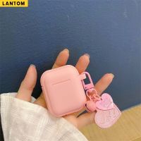 LANTOM Macaron Solid Color ซิลิโคนอ่อนนุ่ม AirPods พร้อมจี้หัวใจสำหรับ AirPods 1/2/3 AirPods Pro 2.4 InPods 12 i12 หูฟังไร้สายบลูทู ธ แฟชั่นกรณีกันกระแทก