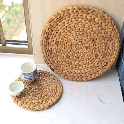 2021 Natural Table Mat Handmade Water Hyacinth Woven Placemat Round Braided Mat Heat Resistant Hot Insulation Anti-Skidding Pad