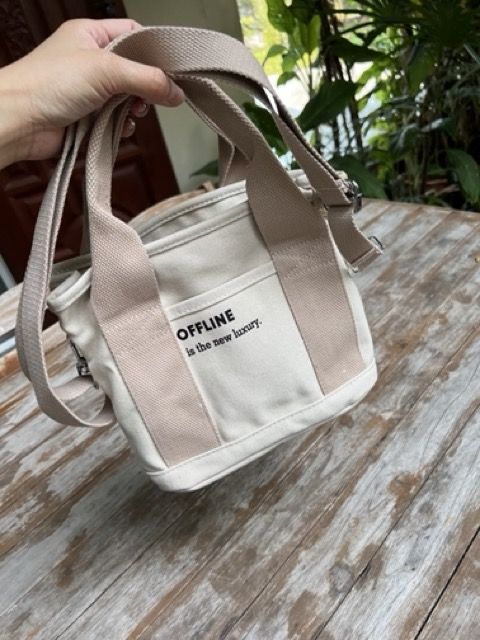 offline-bucket-bag-cream-size-26x21x13cm-กระเป๋าผ้าแคนวาส