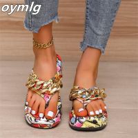 【CW】 2022 summer new large size thick bottom flip-flops chain fashion beach sandals women  slippers flip flops