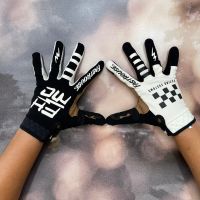 ถุงมือไบท์เกอร์ FASTHOUSE SPEED STYLE HOT WHEELS GLOVE WHITE BLACK