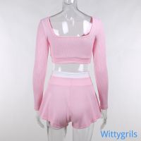 Wittygirlsshop รองเท้ากีฬาแฟชั่น ชุดเสื้อครอปท็อปแขนยาวคอสี่เหลี่ยมสีพื้นสองชิ้นสําหรับสตรี