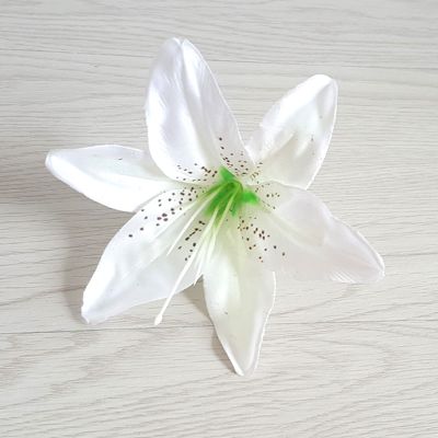[AYIQ Flower Shop] 10ชิ้น/ล็อต13เซนติเมตรประดิษฐ์ลิลลี่หน่อแต่งงานเจ้าสาวตกแต่งปลอมลิลลี่ดอกไม้หัว8สีบ้าน DIY ตกแต่งพรรคซัพพลาย