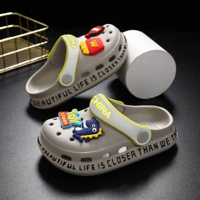 【Hot Sale】 Childrens hole shoes boys thick bottom non-slip breathable outer two school beach Baotou sandals and slippers baby childrens