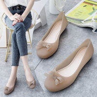 【Fast Shipping】Summer 2022 new Korean version light rain boots anti-slip anti-fruit frozen shoes bag toe butterfly water shoes womens fashion single shoes