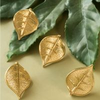 Retro Furniture Handles Leaf-shaped Drawer Knobs Brass Wardrobe Pulls Handles for Cabinets and Drawers Kitchen Cabinets Knobs