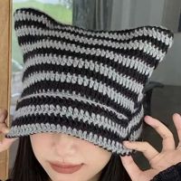 {Hat Shop} หมวกบีนนี่ลายทางถักลายปีศาจฮอร์นน่ารัก2022ชุดฤดูหนาวถักหมวกขนสัตว์หัวแหลมหูแมวของเด็กผู้หญิงหมวกสตรีหมวกบอนเน็ต