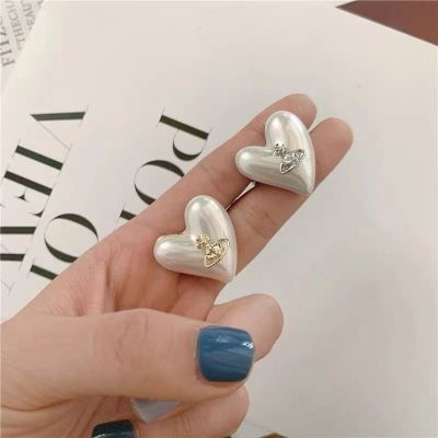 Westwood Vivian Empress Dowager Love Pearl Stud Earrings Sweet Earrings Saturn Ins Style Internet Celebrity Personality Peach Heart Earrings Women 2023 ImportedTH