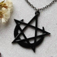 จี้ Amulet Wicca Pentacle และ Crescent Moon Pentagram พร้อม Moon สำหรับแม่มด Wiccan Wicca สร้อยคอ