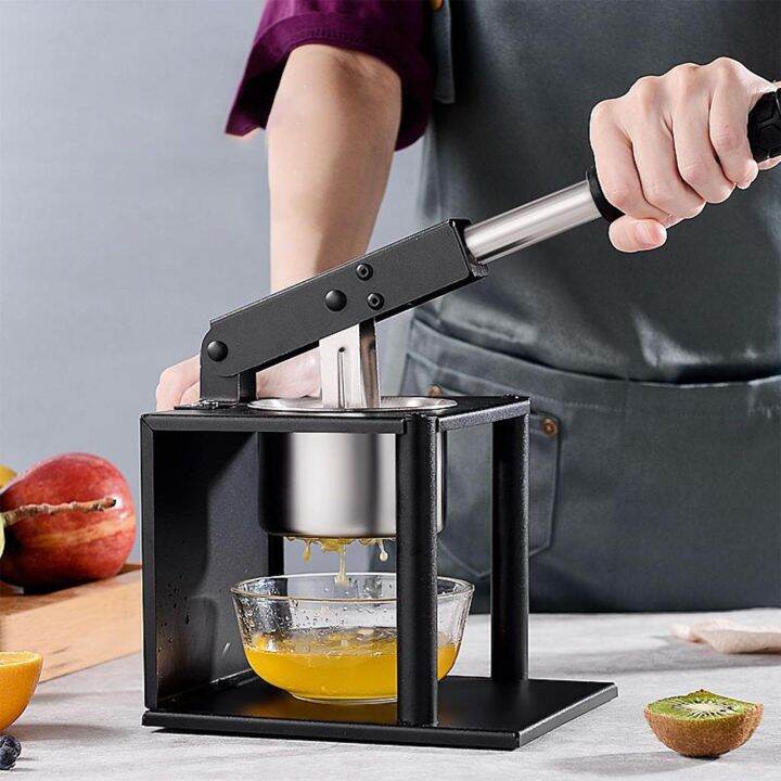 Commercial Manual Juicer Metal Manual Fruit Squeezer With Container