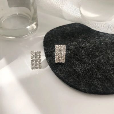 Fashion earrings ต่างหูเงินแท้925 เวอร์ชั่นเกาหลีแฟชั่น style รูปแบบใหม่ (สินค้าพร้อมจัดส่ง)