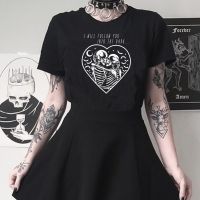 โครงกระดูกKiss Black Gothicเสื้อยืดผู้หญิงPunk Streetwear Grunge Goth Tshirtแขนสั้นO-Neck Tees Tumblrเสื้อฮาโลวีนTops