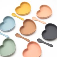 2022 New Heart-Shaped Dinner Plate With Suction Baby Feeding Set Pure Silicone Spoon Easy To Clean BPA Free Baby Shower Gift Bowl Fork Spoon Sets