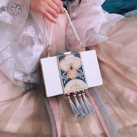 Hot selling square portable with ancient style cheongsam mouth golden Hanfu bag to send girlfriends girlfriend classmates national embroidery