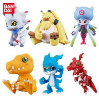 ตุ๊กตา Bandai ฮักคอต2ดิจิมอนแอดเวนเจอร์อากูมอน V-Mon ของขวัญโมเดลของเล่นฟิกเกอร์อนิเมะสะสมเครื่องประดับ