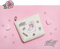 กระเป๋าทรงสามเหลี่ยมเอสเธอร์บันนี่ (Esther Bunny Mini Pouch Ivory)