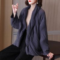 2023 Hot Elegant Autumn and Winter Lace-up Loose Large Size Pleated Thickened Jacket Womens Unbuttoned Pleated Cardigan Solid Color C845