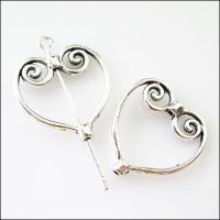 25Pcs Tibetan Silver Heart Circle Spacer Frame Beads Charms 19.5x20.5mm