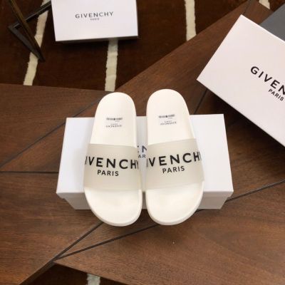 2023 New Fashion version    European station foreign trade js new high-quality couple flip flops fashion all-match essential slippers for home and travel