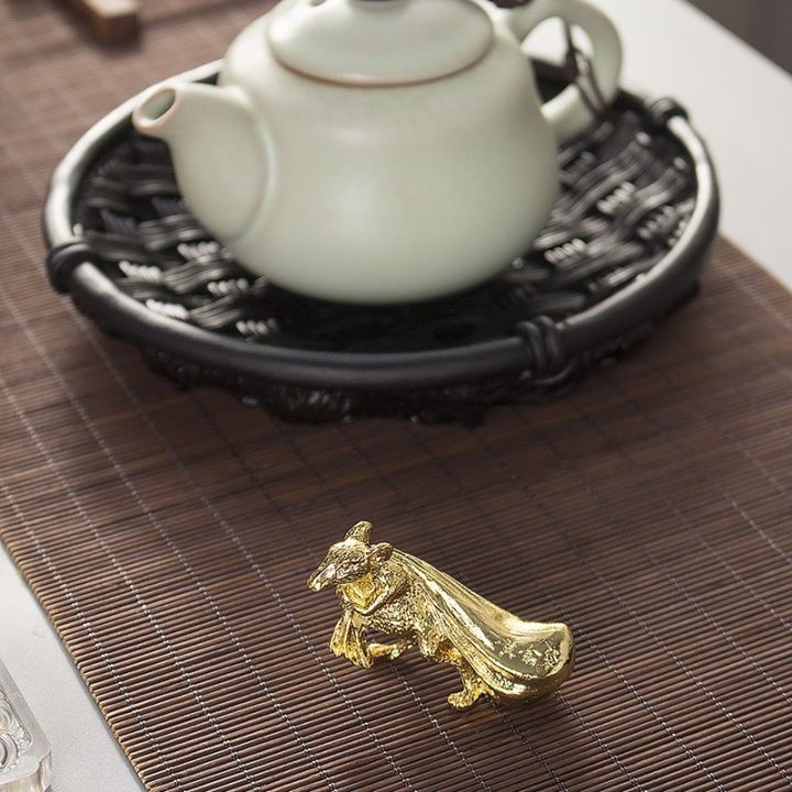 หนูทอง-รูปปั้น-หนู-ตุ๊กตาเลี้ยงน้ำชา-tea-pet-รูปหนูหิ้วถุงทอง
