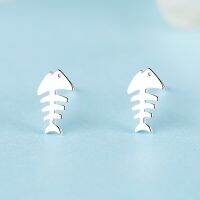 [COD] exquisite fishbone earrings womens high-end cute design fish earbone studs students all-match