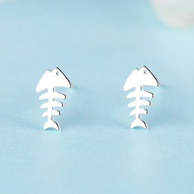 [COD] exquisite fishbone earrings womens high-end cute design fish earbone studs students all-match