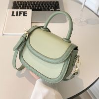 Internet celebrity high-grade texture small bag women 2023 new fashion womens bag foreign style shoulder bag casual all-match Messenger bag 【QYUE】