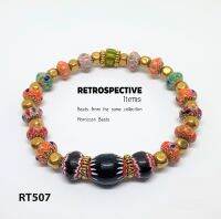 RETROSPECTIVE ITEM ( RT507 )  สร้อยข้อมืองานลูกปัดโมรอคโค แบบไม่เหมือนใคร  ควรค่าแก่การสะสม