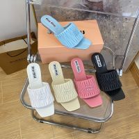 【Top Grade】New Slippers Sheepskin Diamond Pattern Sandals Letter Versatile Beach Womens Shoes For Outer Wear