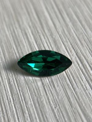 GM Crystal 3017 Crystal Navette Emerald 10X5mm 10Pcs/Pack