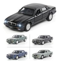 1:32 Jaguar XJ6โมเดลรถยนต์รถโลหะผสมโมเดลรถของเล่นหล่อขึ้นรูปโมเดลรถเสียงและแสงของเล่นเด็กของสะสมจัดส่งฟรี