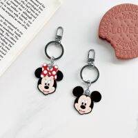 5ชิ้น Mickeys Minnies พรโลหะพวงกุญแจของขวัญคู่การ์ตูนพวงกุญแจรถจี้อุปกรณ์ฮาร์ดแวร์อะนิเมะตุ๊กตาน่ารัก0000