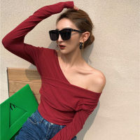 Colorfaith New  Women Autumn Winter T-shirts Vintage Bottoming Pull Sexy Fashionable Wild Off Shoulder Short Tops T88872