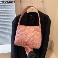 The new summer 2023 fashion trends large capacity tote bags contracted female leisure shoulder bag is