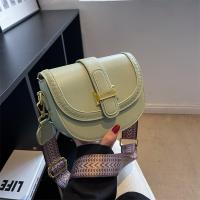 [COD] Texture bag female 2023 spring new casual saddle foreign style retro one shoulder wide strap Messenger