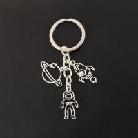 1Pc Rocket Spaceship Alien UFO Keychain Planet Astronaut Pendant Keyholder Fit Friend Gift Jewelry Key Chains