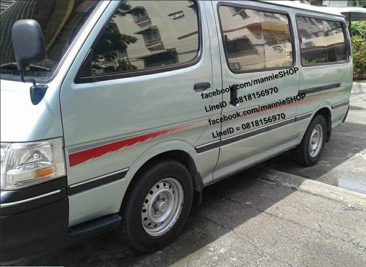 สติ๊กเกอร์แบบดั้งเดิม-ลายข้างรถตู้-toyota-hiace-ปี-2000-ลายตีนตะขาบ-ตีนตะขาบ-ตะขาบ-ติดรถ-แต่งรถ-sticker-โตโยต้า-รถตู้